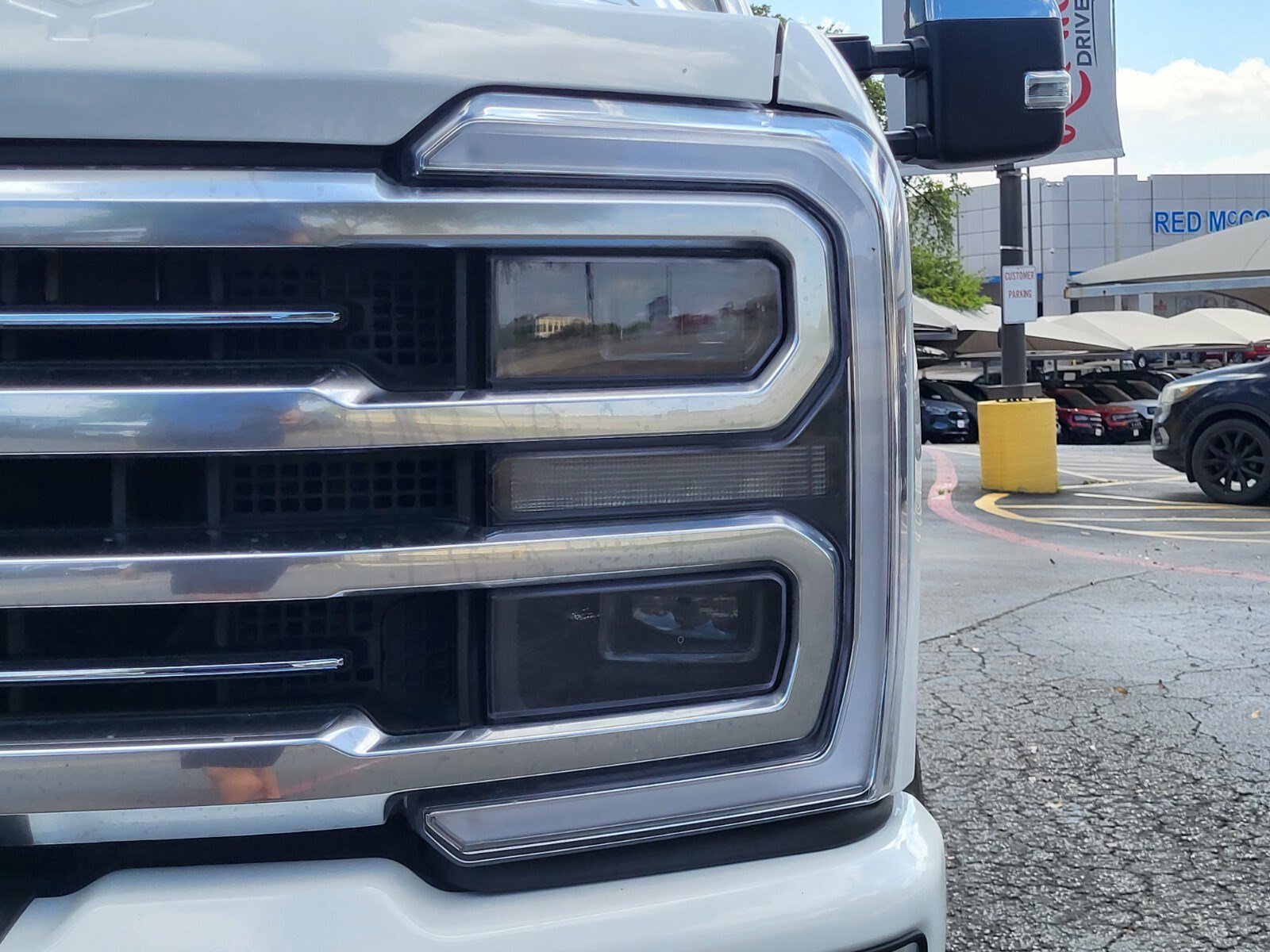 Certified 2026 Ford F350 Platinum w/ Platinum Plus Package AWD/4WD image 11