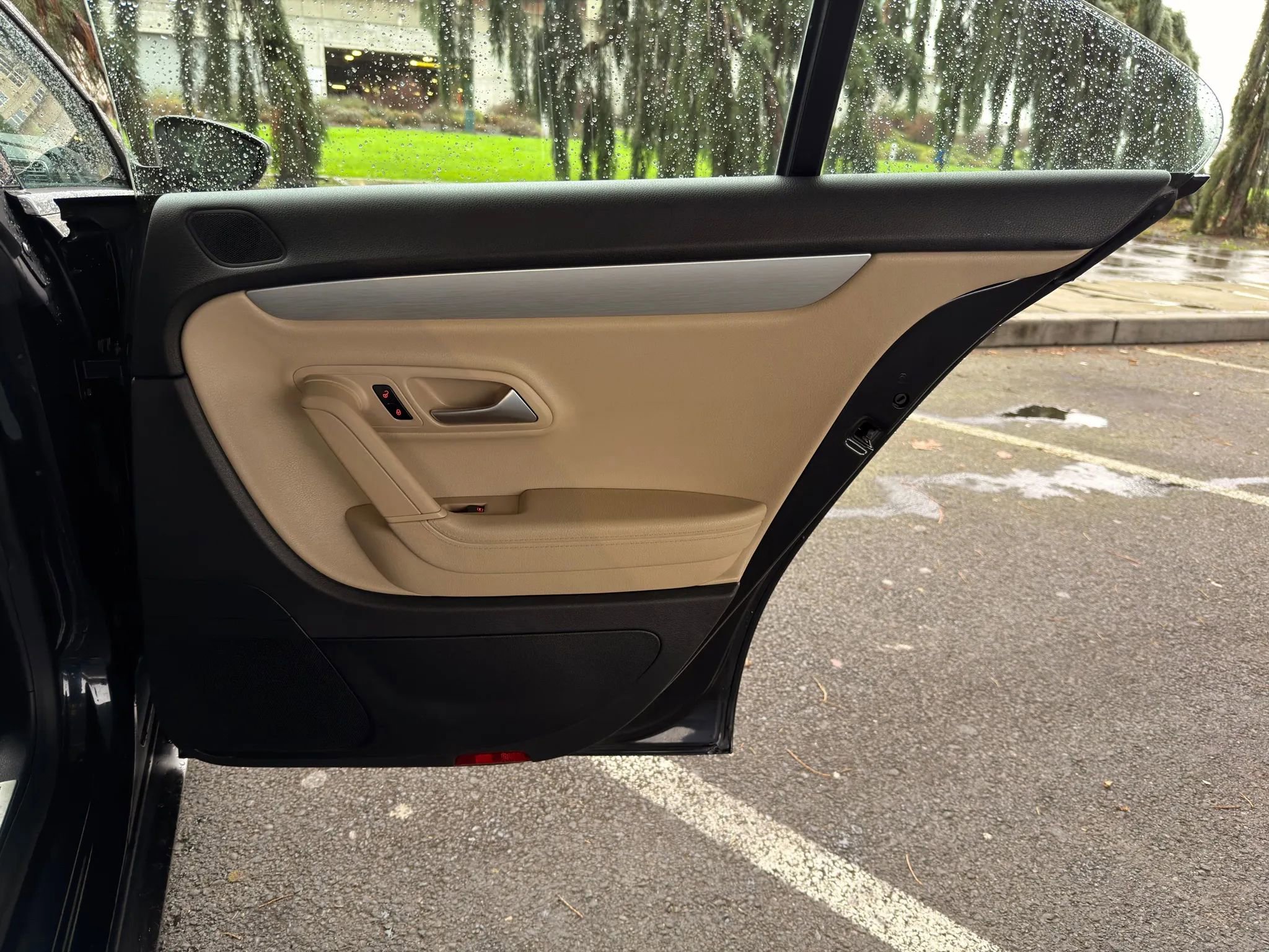 Used 2015 Volkswagen CC Sport image 33