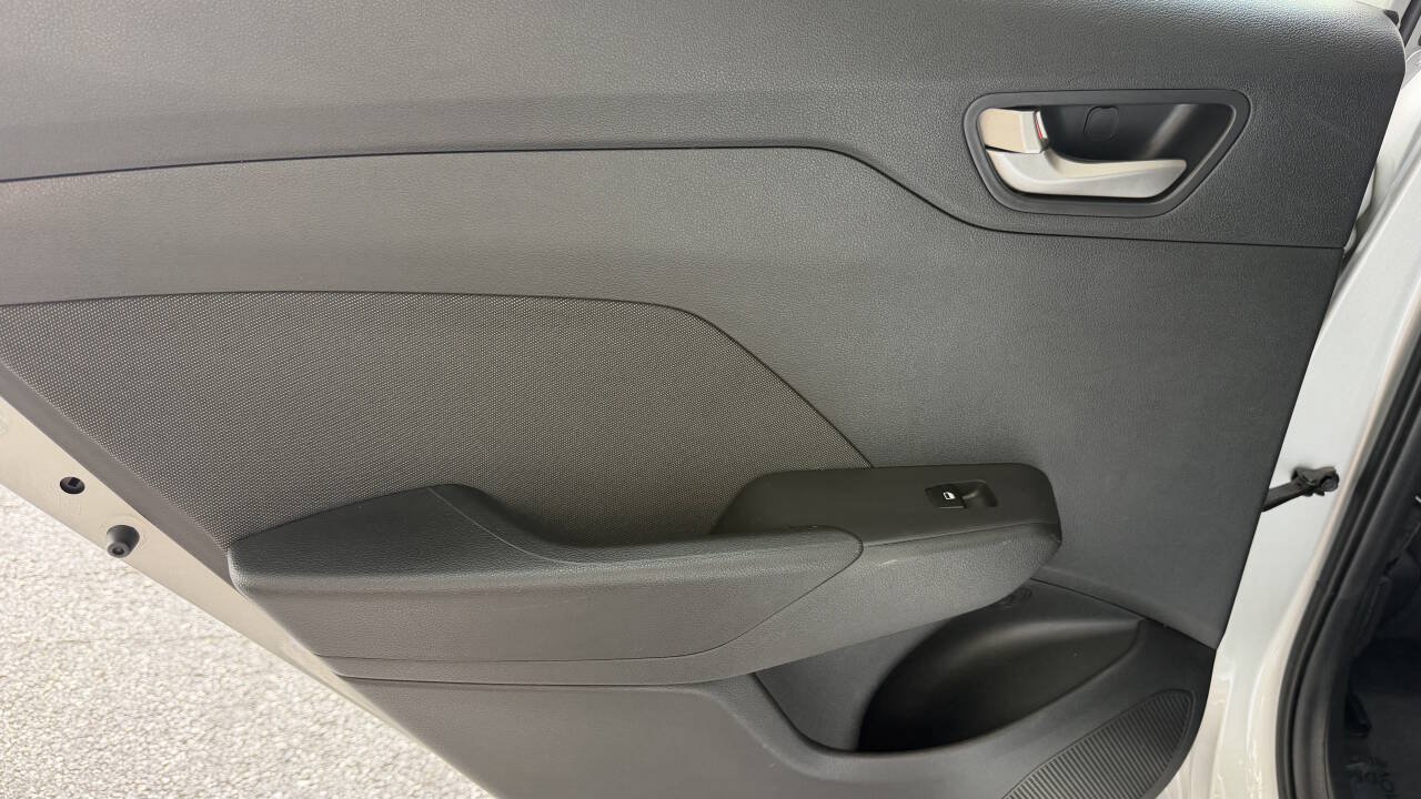 Used 2018 Hyundai Accent SE FWD image 7