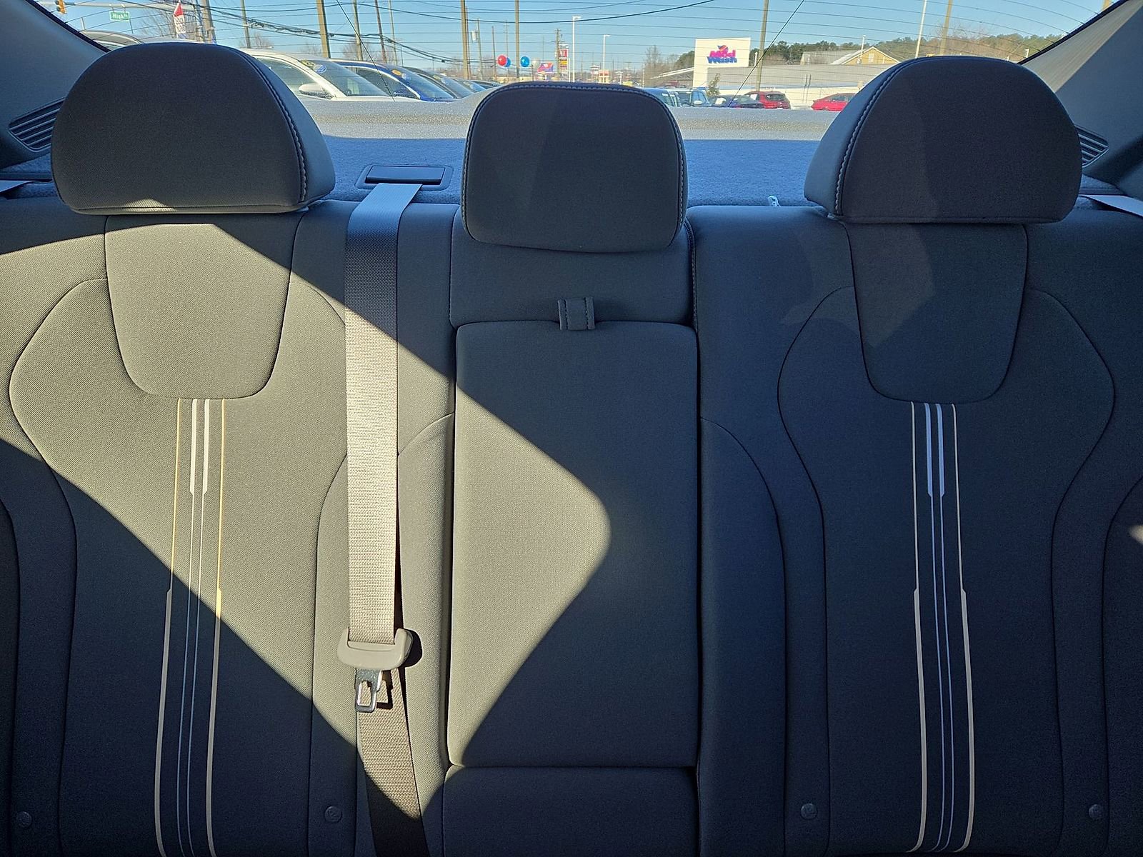 Used 2025 Hyundai Elantra SEL image 13