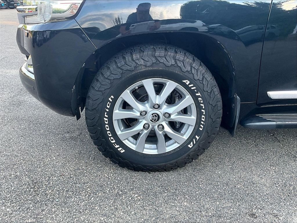 Used 2016 Toyota Land Cruiser AWD/4WD image 7