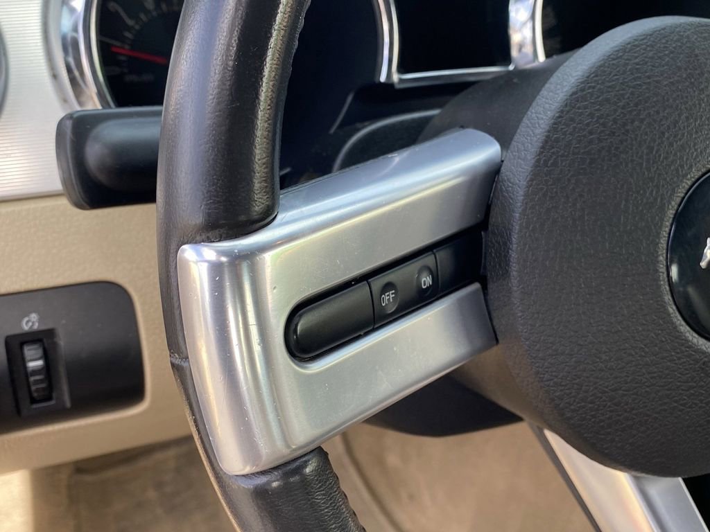 Used 2006 Ford Mustang GT Premium RWD image 23