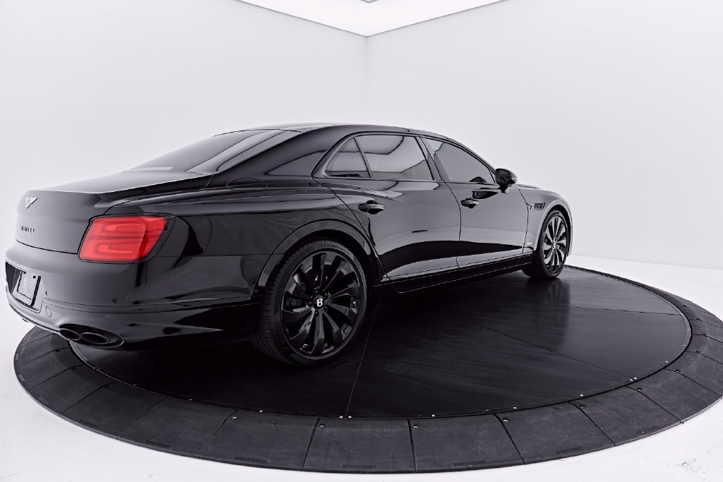 Used 2023 Bentley Flying Spur V8 AWD/4WD image 12