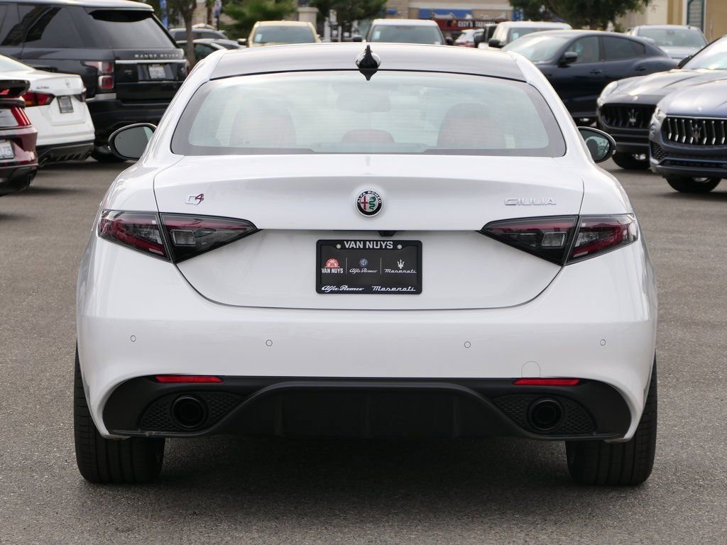 New 2025 Alfa Romeo Giulia AWD image 3