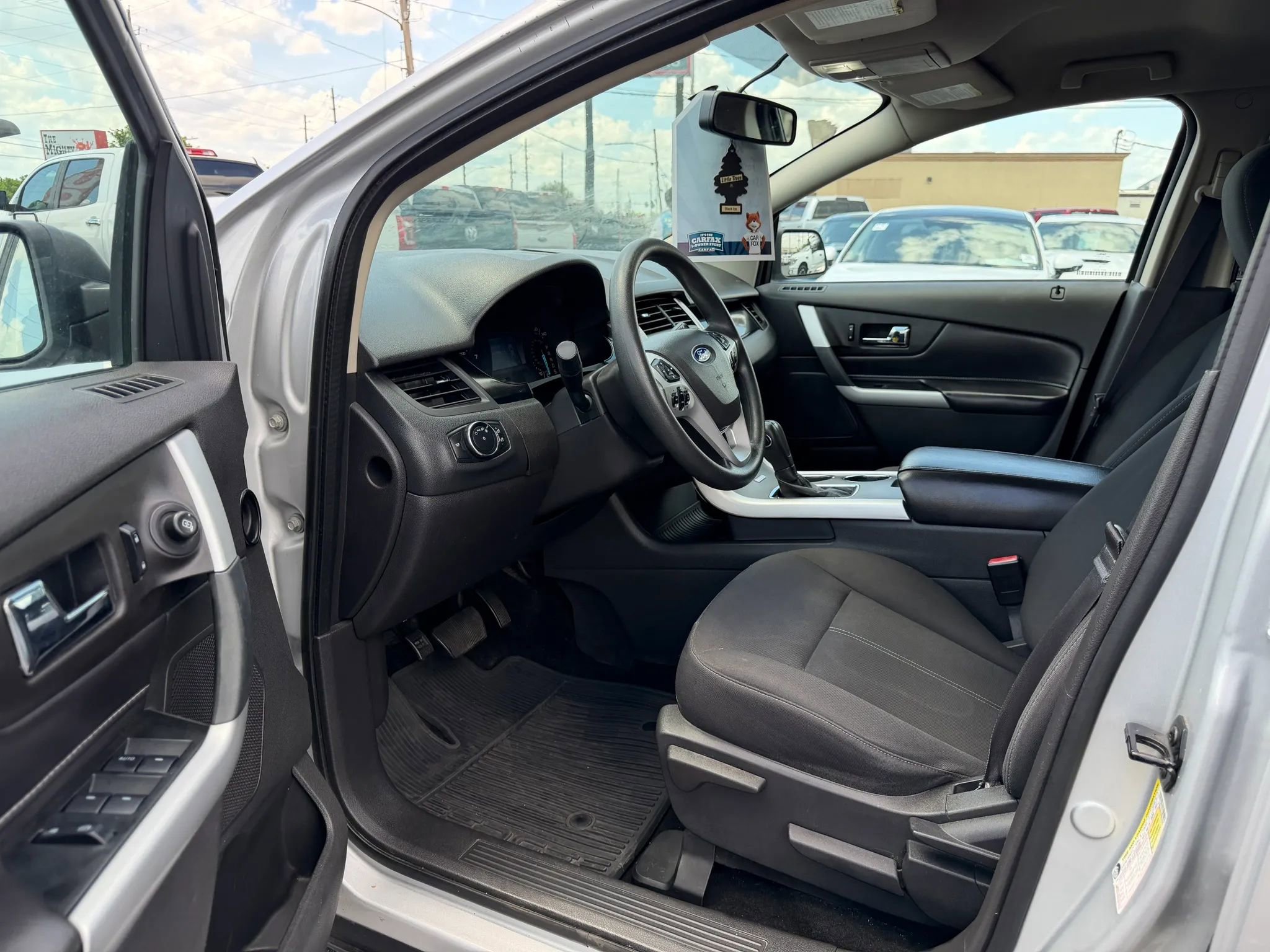 Used 2014 Ford Edge SE w/ Equipment Group 101A AWD/4WD image 4