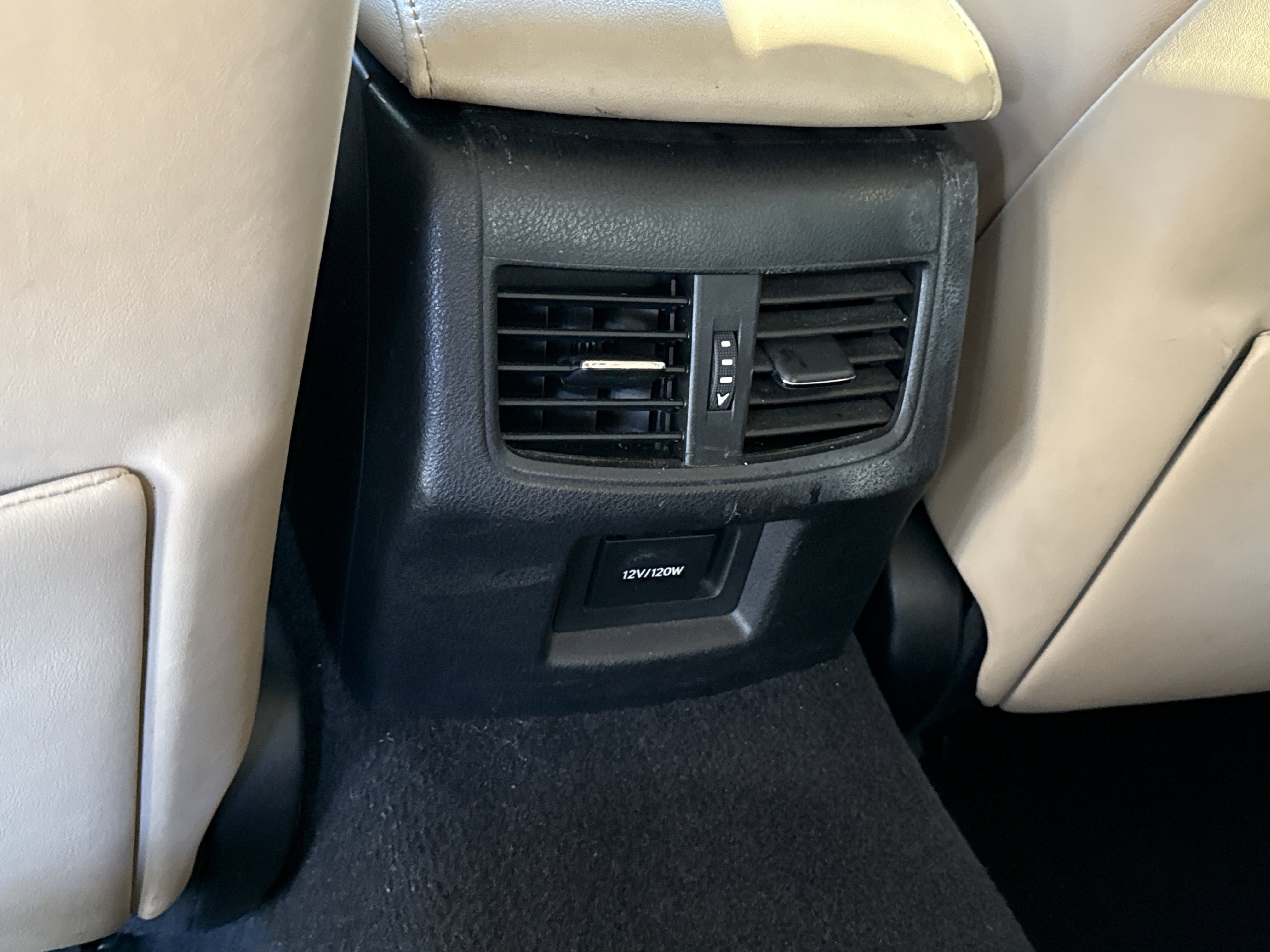 Used 2016 Lexus GS 200t image 11