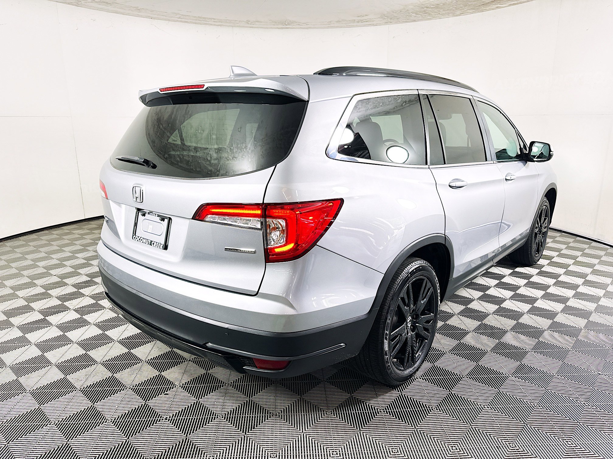 Used 2021 Honda Pilot Special Edition image 3