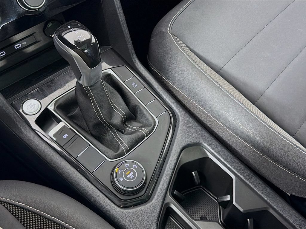 Certified 2023 Volkswagen Taos SE AWD/4WD image 16