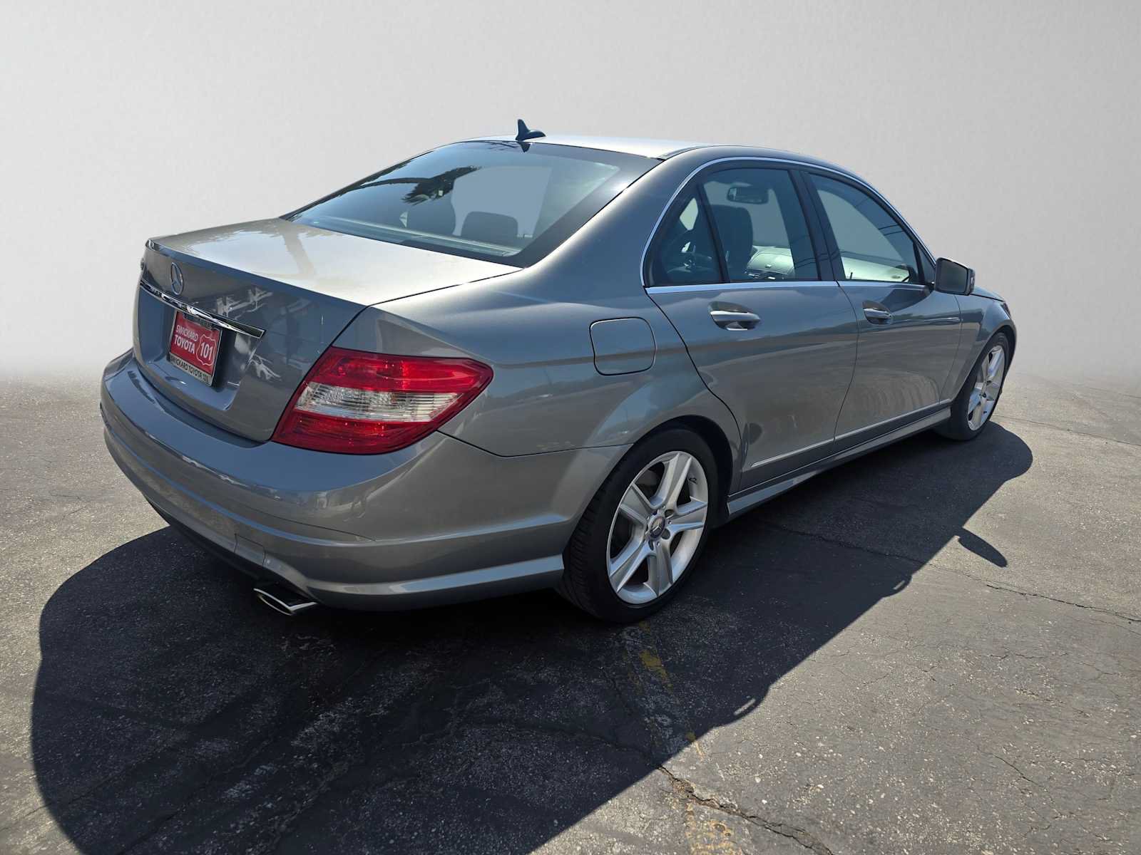 Used 2010 Mercedes-Benz C 300 Sedan image 3