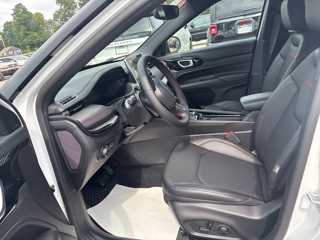 New 2026 Jeep Compass Trailhawk w/ Sun, Sound & Navigation Group AWD/4WD image 8