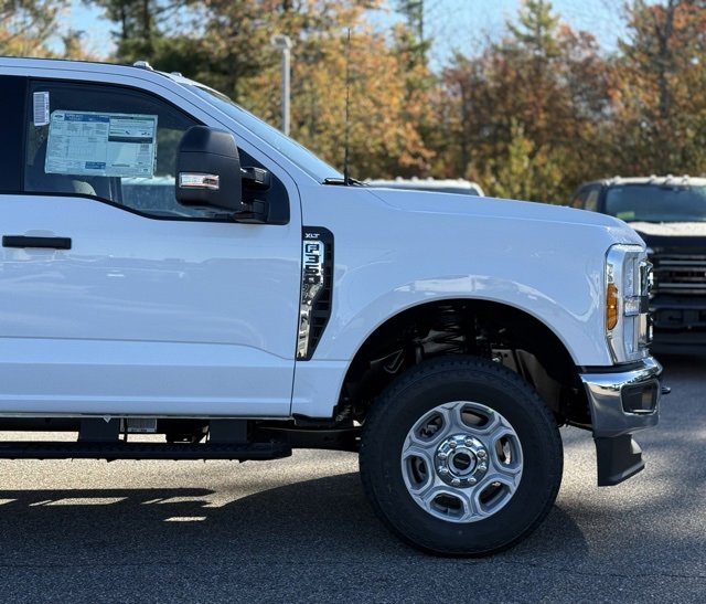 New 2026 Ford F350 XLT image 2