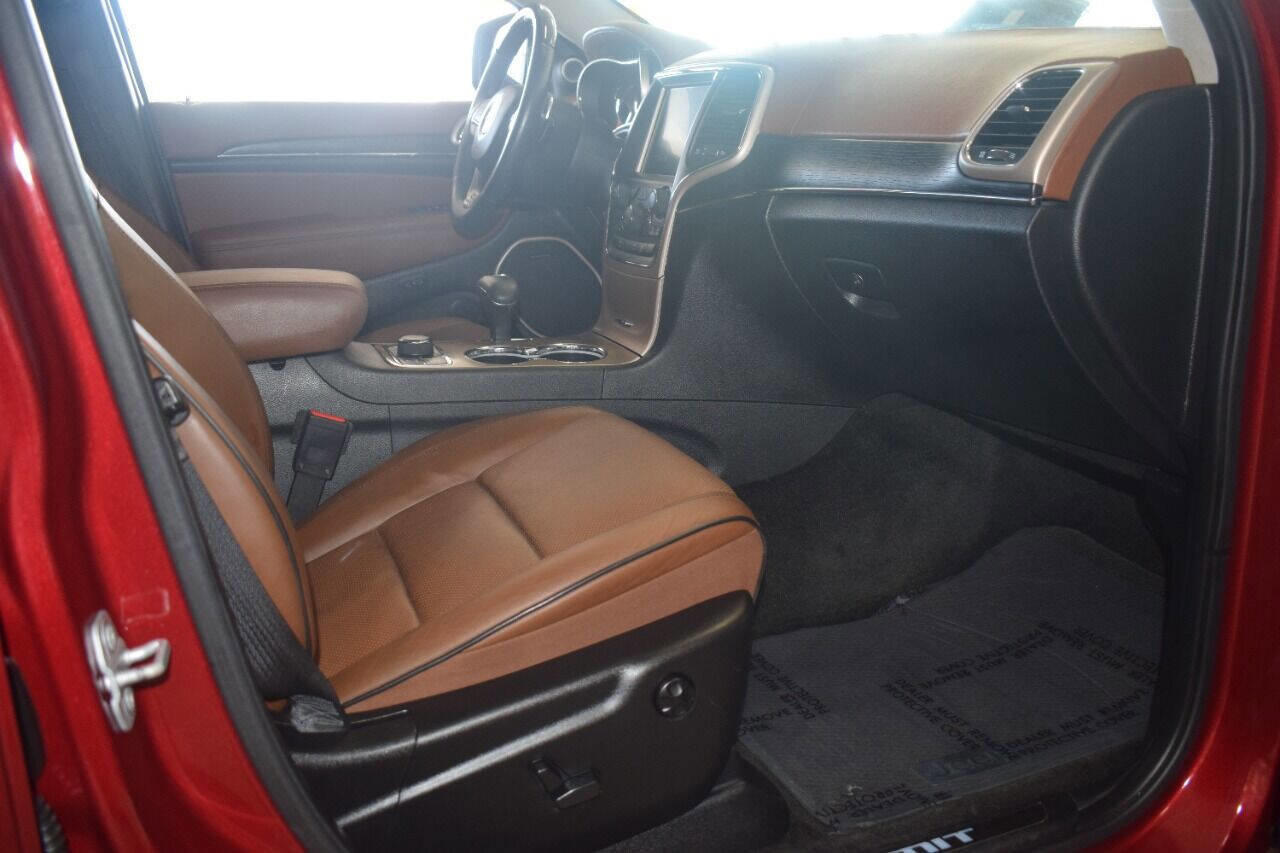 Used 2015 Jeep Grand Cherokee Summit w/ Platinum Series Group image 17