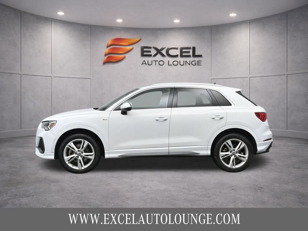Used 2020 Audi Q3 2.0T Premium Plus w/ Premium Plus Package image 3