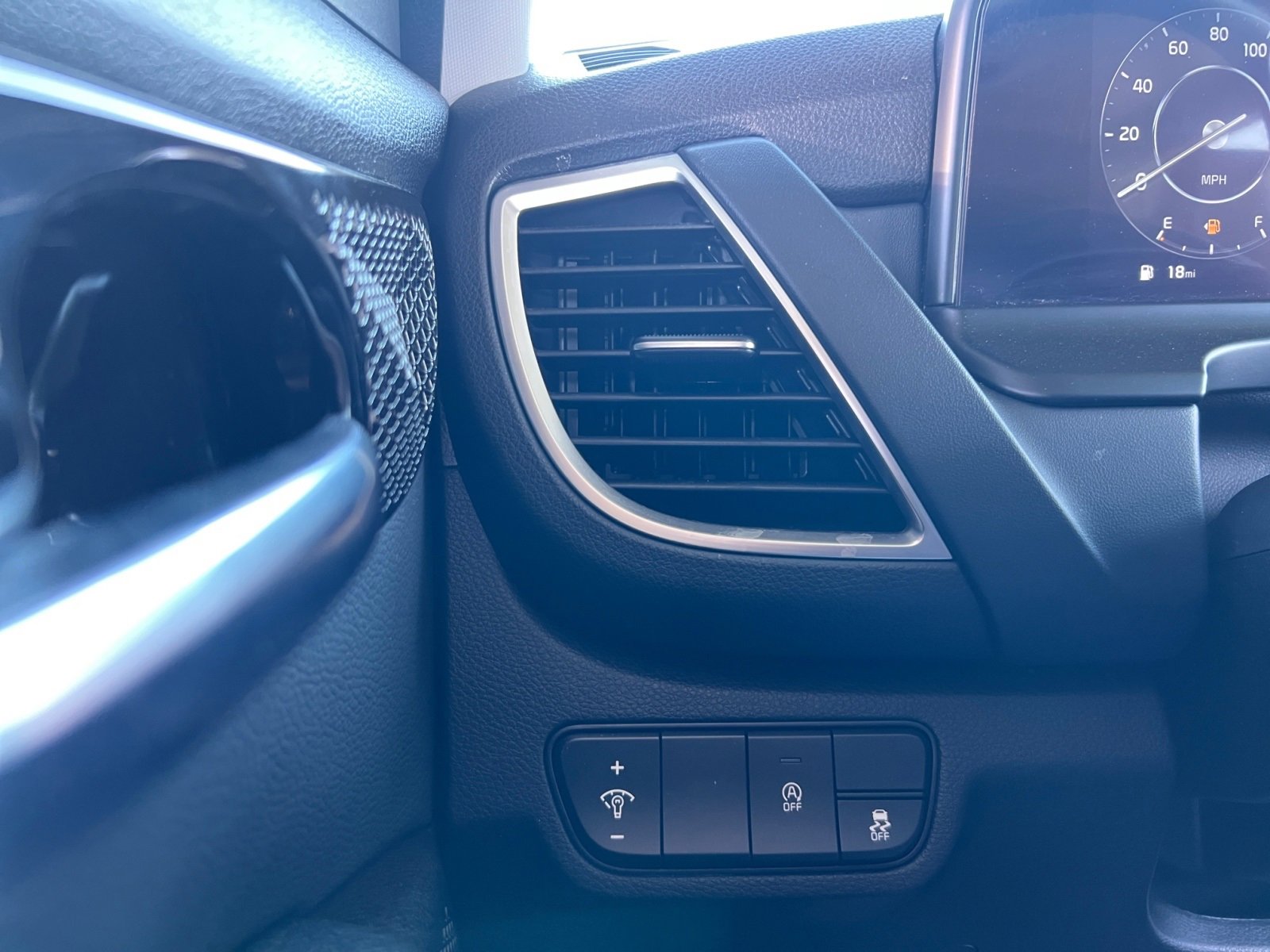 Used 2024 Kia Seltos EX image 22