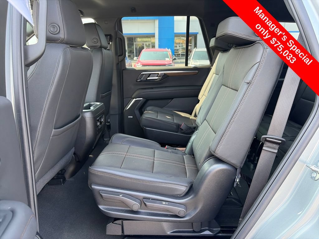 Used 2025 Chevrolet Tahoe High Country AWD/4WD image 27