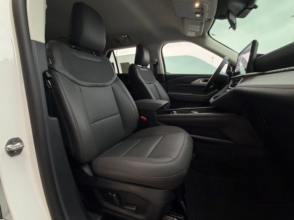 New 2026 Ford Explorer Active RWD image 51