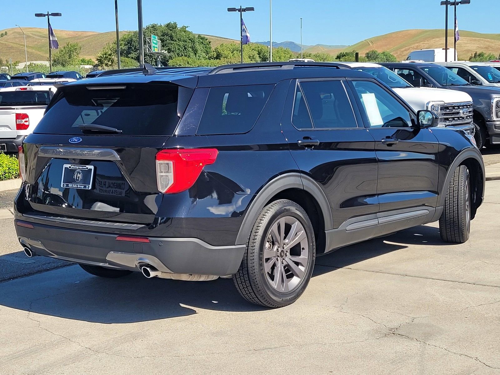 Used 2023 Ford Explorer XLT w/ Equipment Group 202A image 4