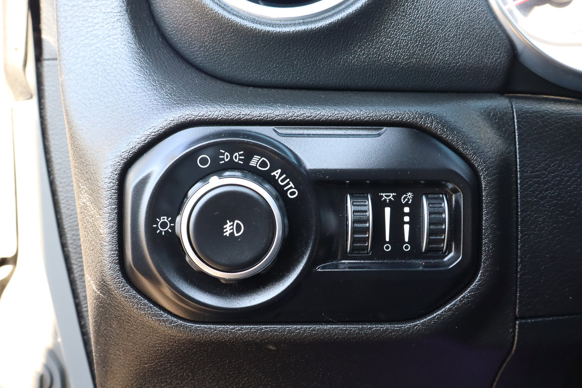 Used 2020 Jeep Wrangler Unlimited Rubicon w/ Quick Order Package 28Y Recon image 21