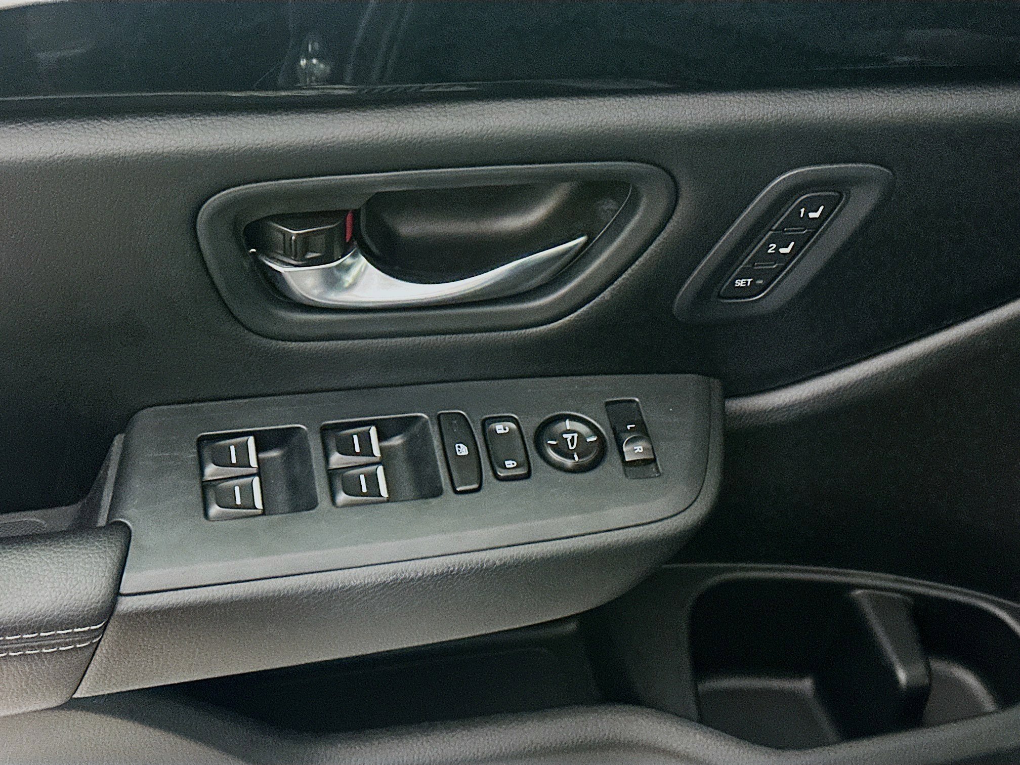 Used 2023 Honda Pilot Touring image 15