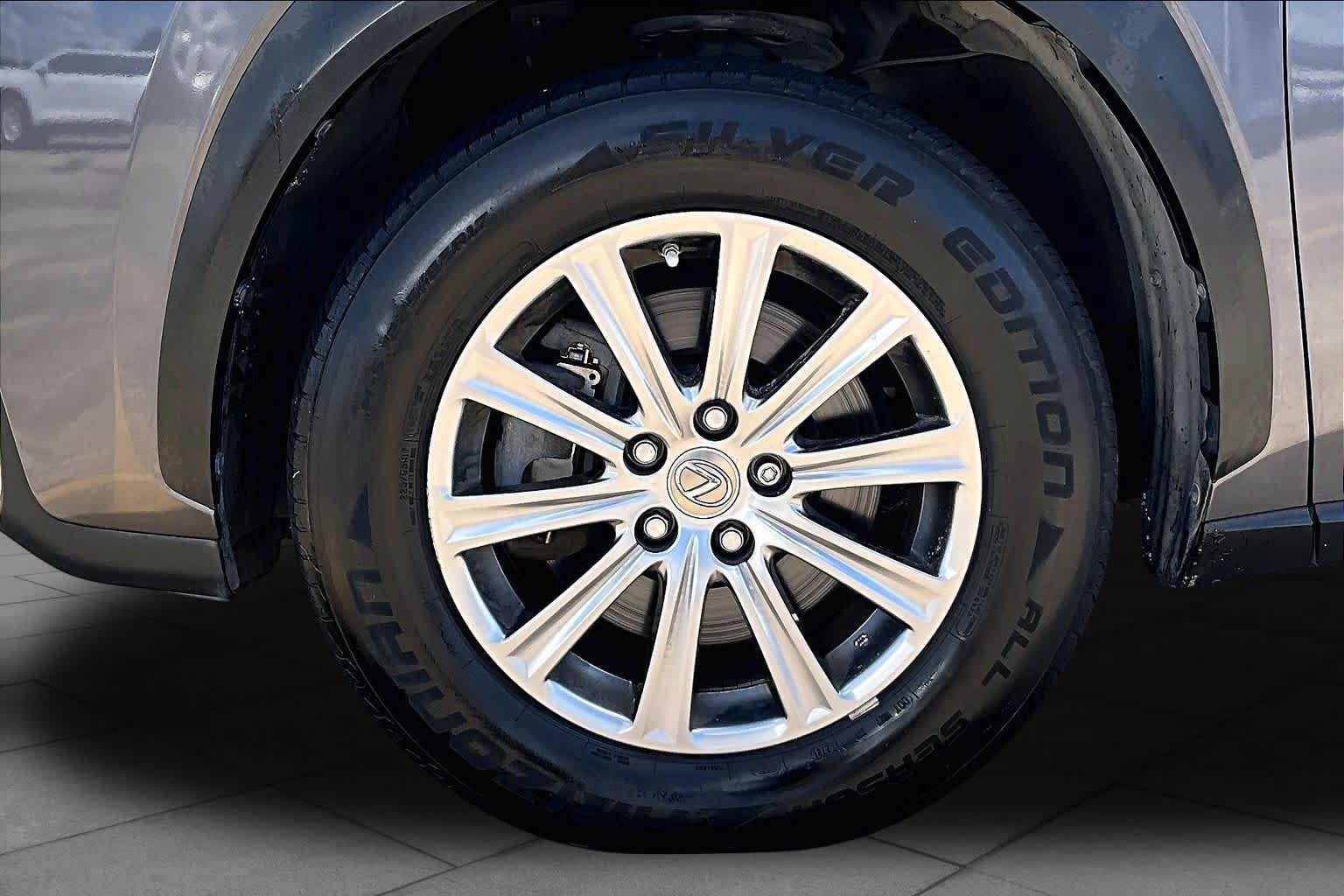 Used 2016 Lexus NX 200t FWD image 11