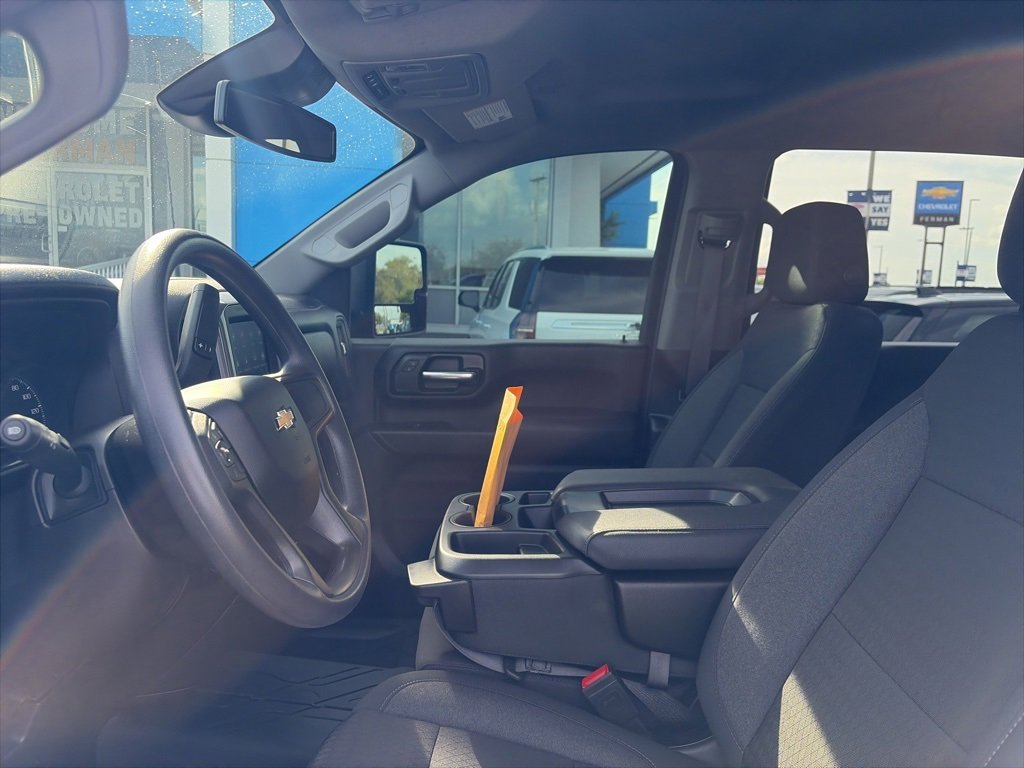 Used 2024 Chevrolet Silverado 2500 Custom w/ Custom Value Package image 14