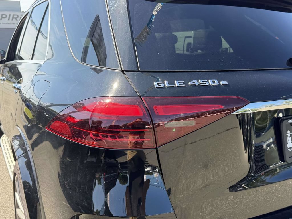 Used 2025 Mercedes-Benz GLE 450e 4MATIC image 10