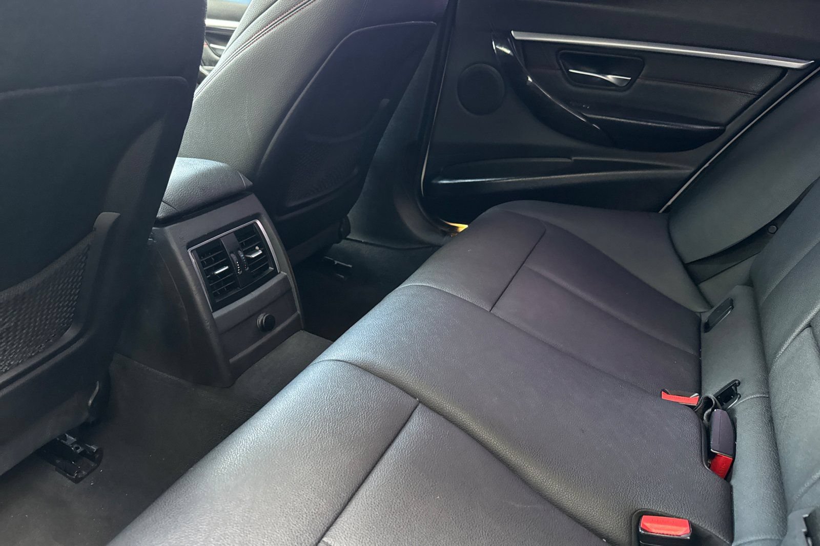 Used 2017 BMW 330e RWD image 12