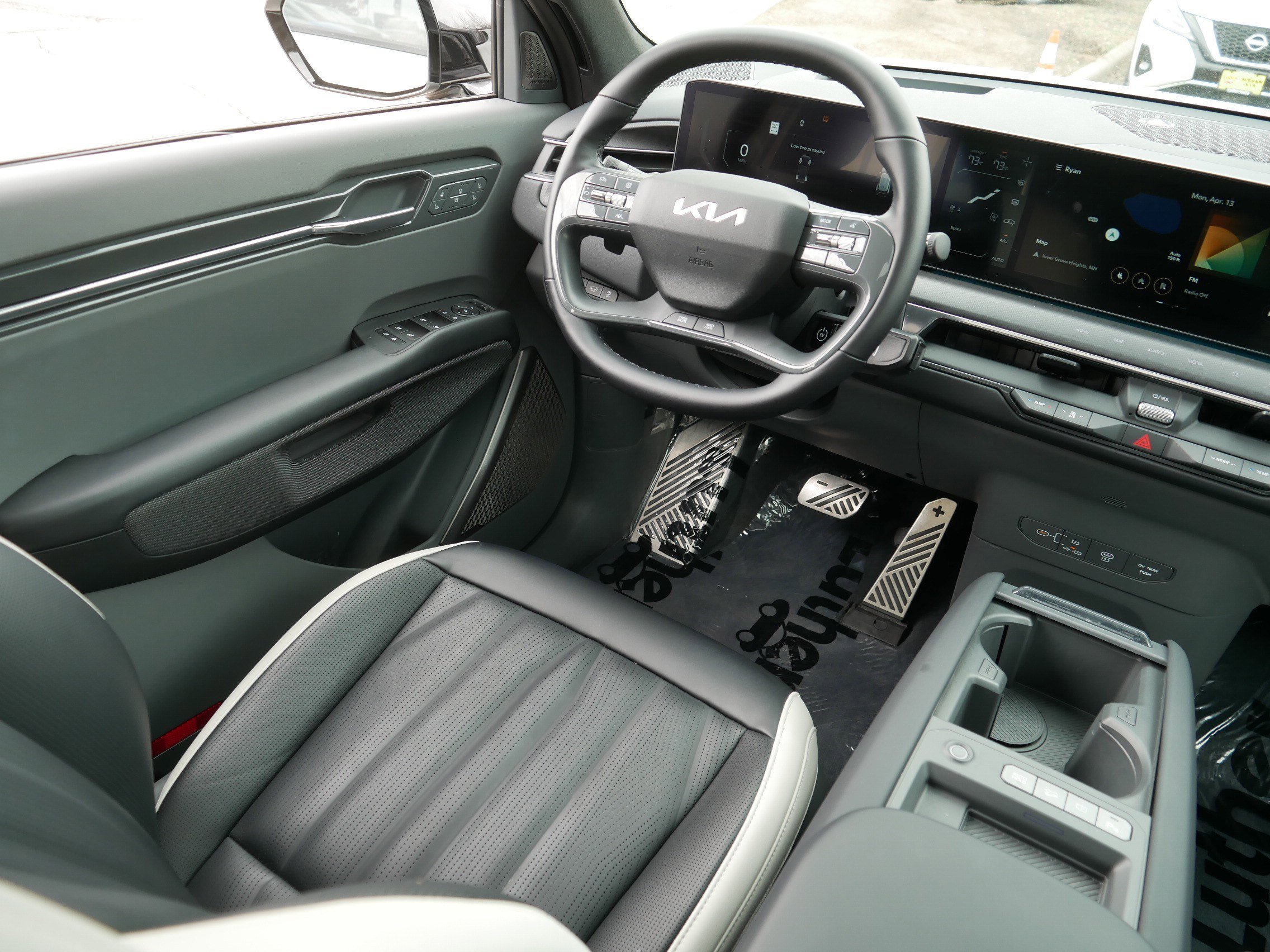Certified 2024 Kia EV9 GT-Line AWD/4WD image 9