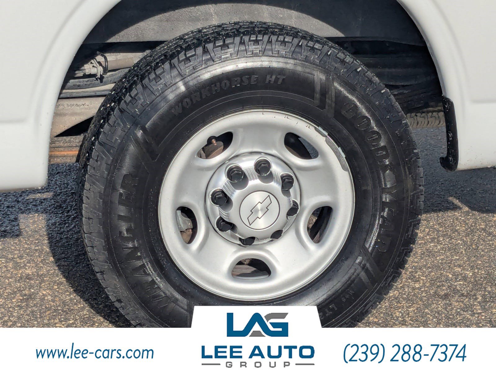 Used 2015 Chevrolet Express 2500 image 10