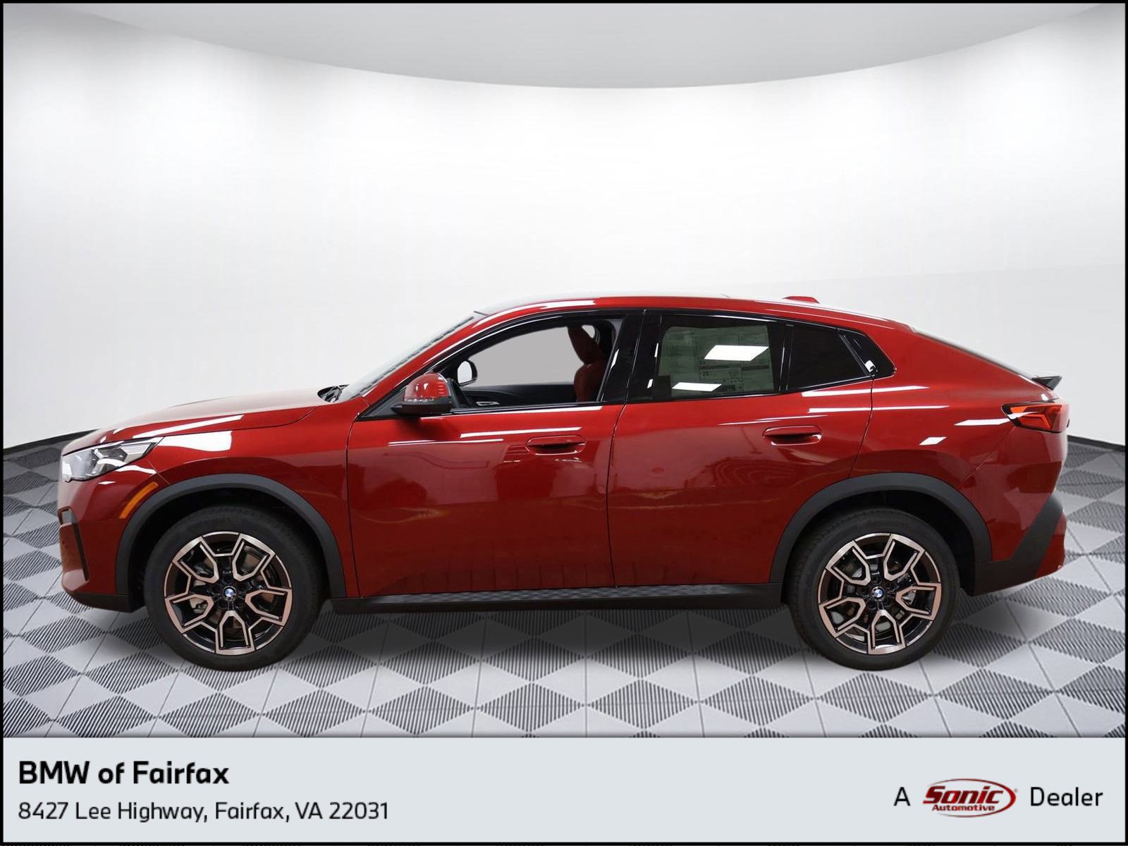 Used 2025 BMW X2 xDrive28i w/ Convenience Package image 1