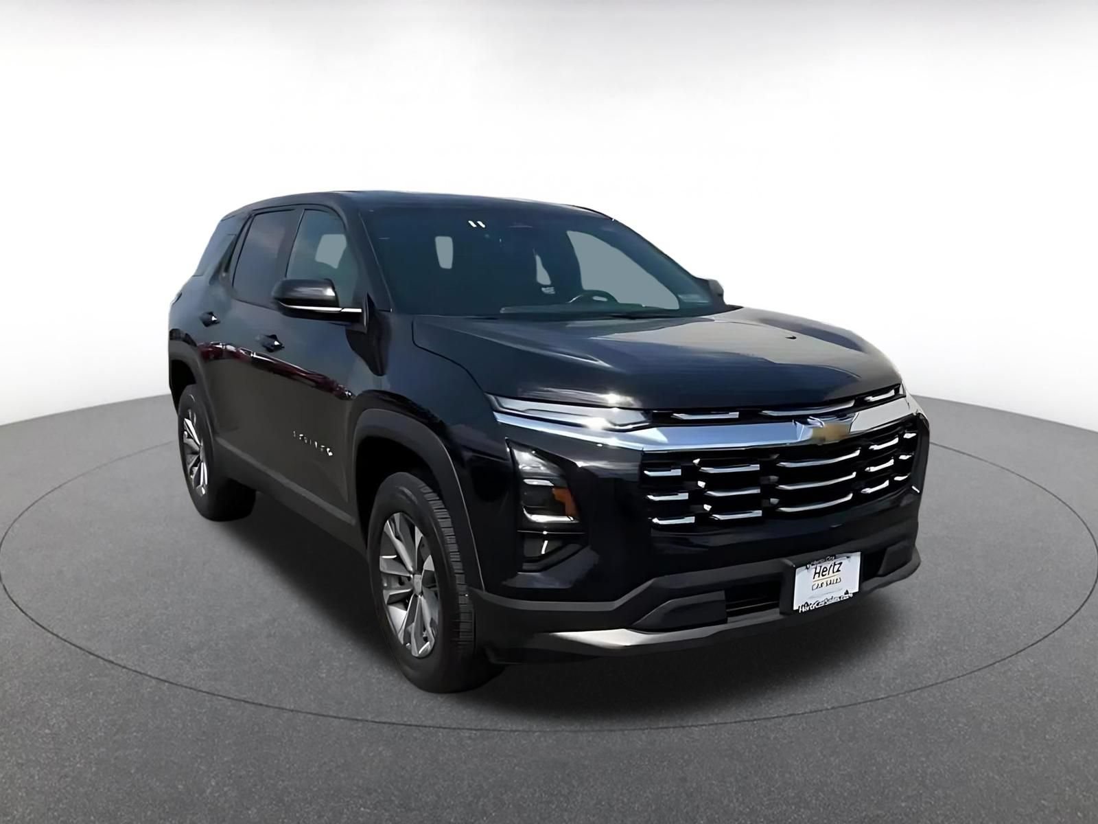 Used 2025 Chevrolet Equinox LT FWD image 3