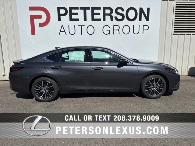 New 2025 Lexus ES 300h w/ Premium Package image 2