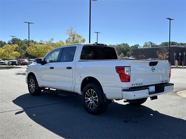 Used 2024 Nissan Titan SV w/ Accessory Utility Package image 6