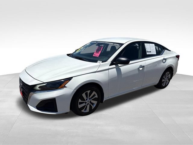 Certified 2025 Nissan Altima 2.5 S FWD image 4