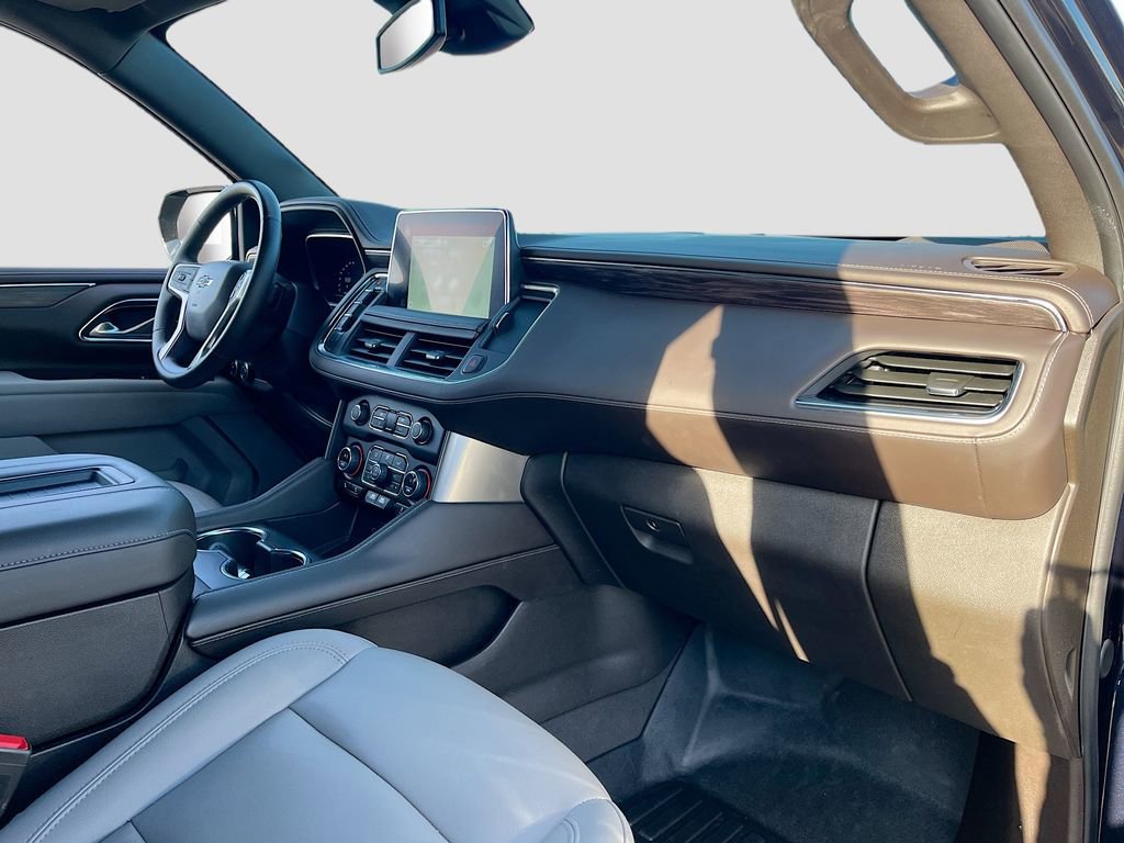 Used 2024 Chevrolet Tahoe Z71 w/ Luxury Package image 32