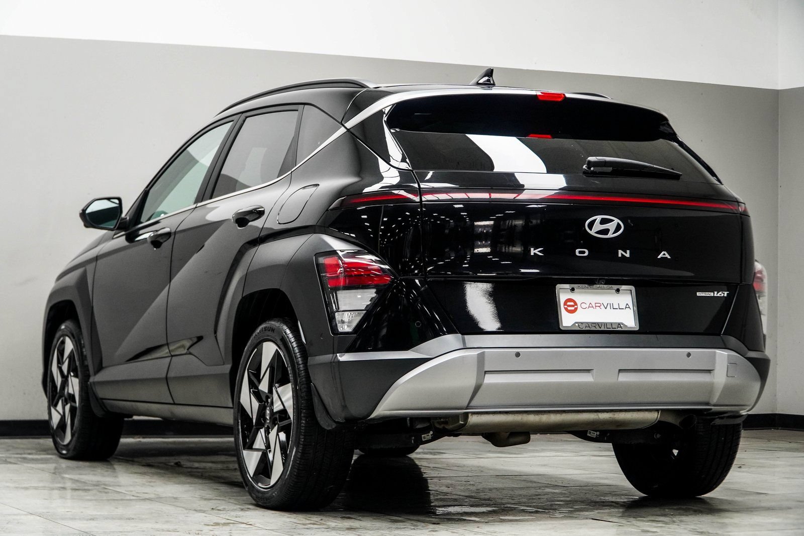 Used 2024 Hyundai Kona Limited AWD/4WD image 12