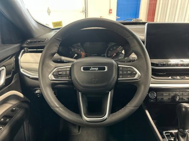Used 2023 Jeep Compass Limited AWD/4WD image 15
