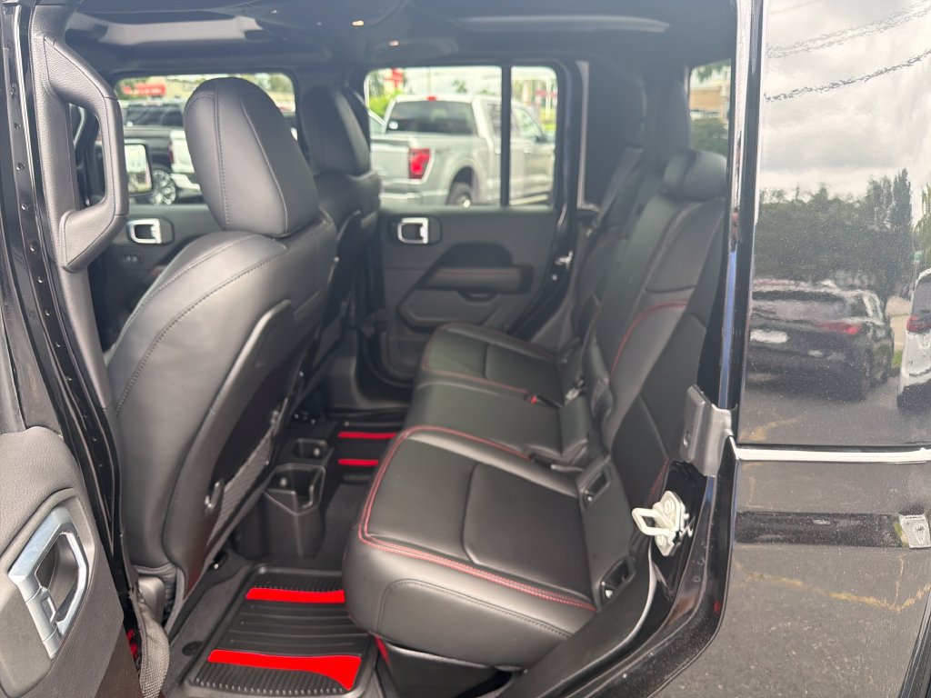 Used 2024 Jeep Gladiator Rubicon AWD/4WD image 14