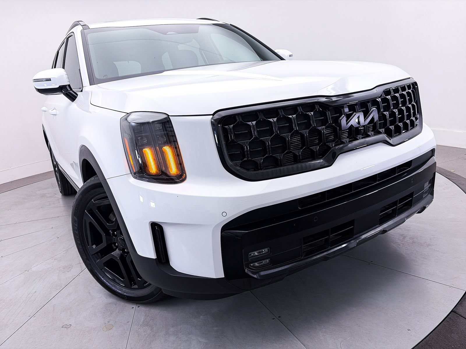 Certified 2025 Kia Telluride SX X-Line AWD/4WD image 10