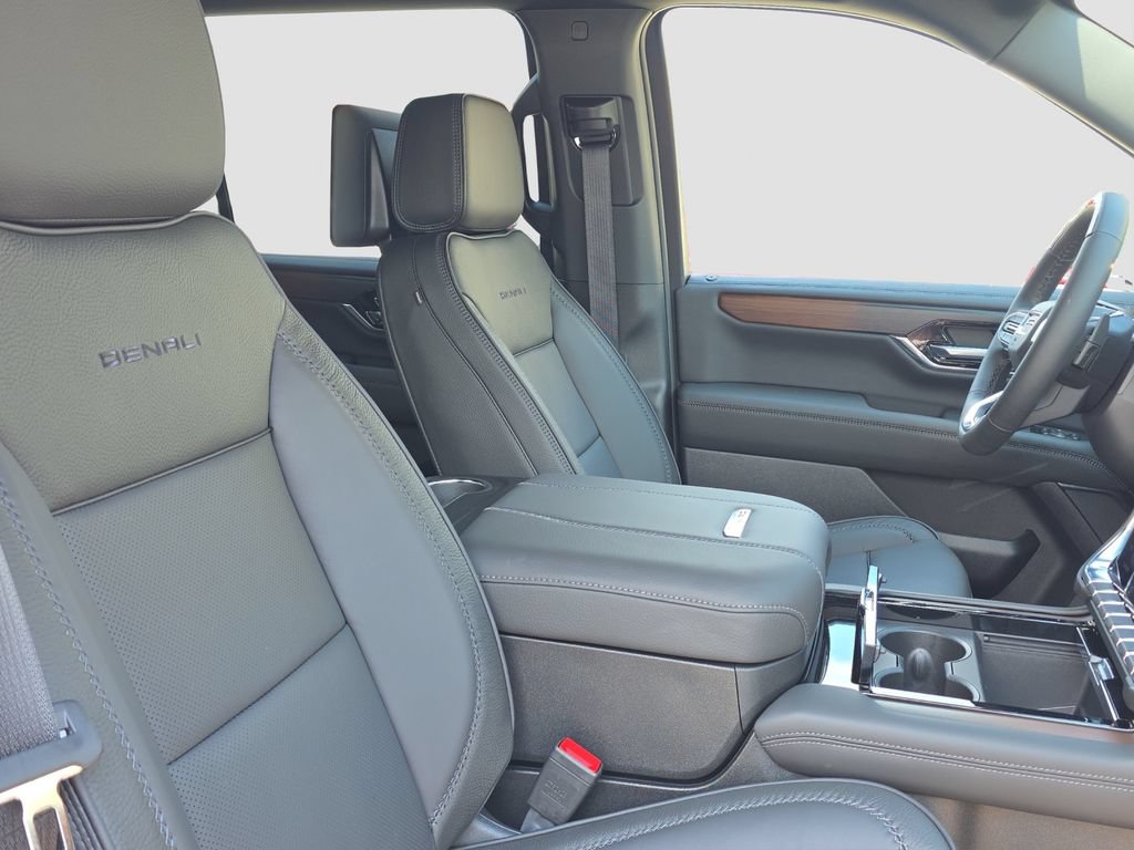 New 2026 GMC Yukon XL Denali w/ Advanced Technology Package AWD/4WD image 20