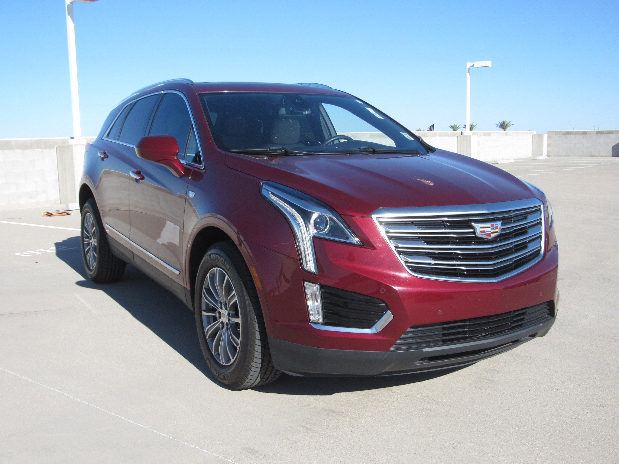 Used 2017 Cadillac XT5 Luxury w/ Driver Awareness Package image 2