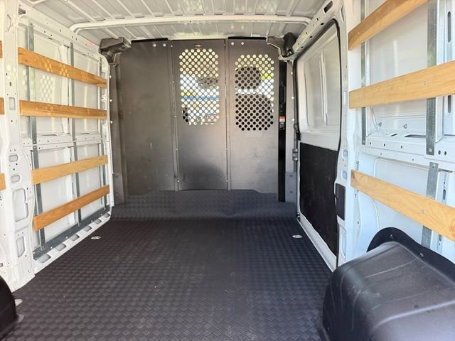 Used 2025 RAM ProMaster 2500 w/ U-Haul Equipment Group FWD image 12