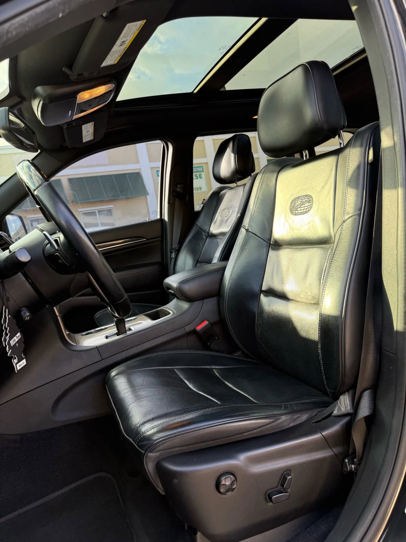 Used 2015 Jeep Grand Cherokee Overland w/ Trailer Tow Group IV image 13