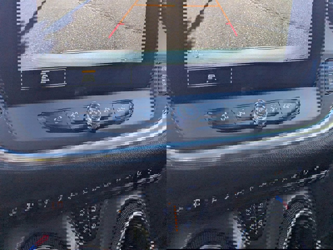 Used 2025 Chevrolet Blazer LT image 19