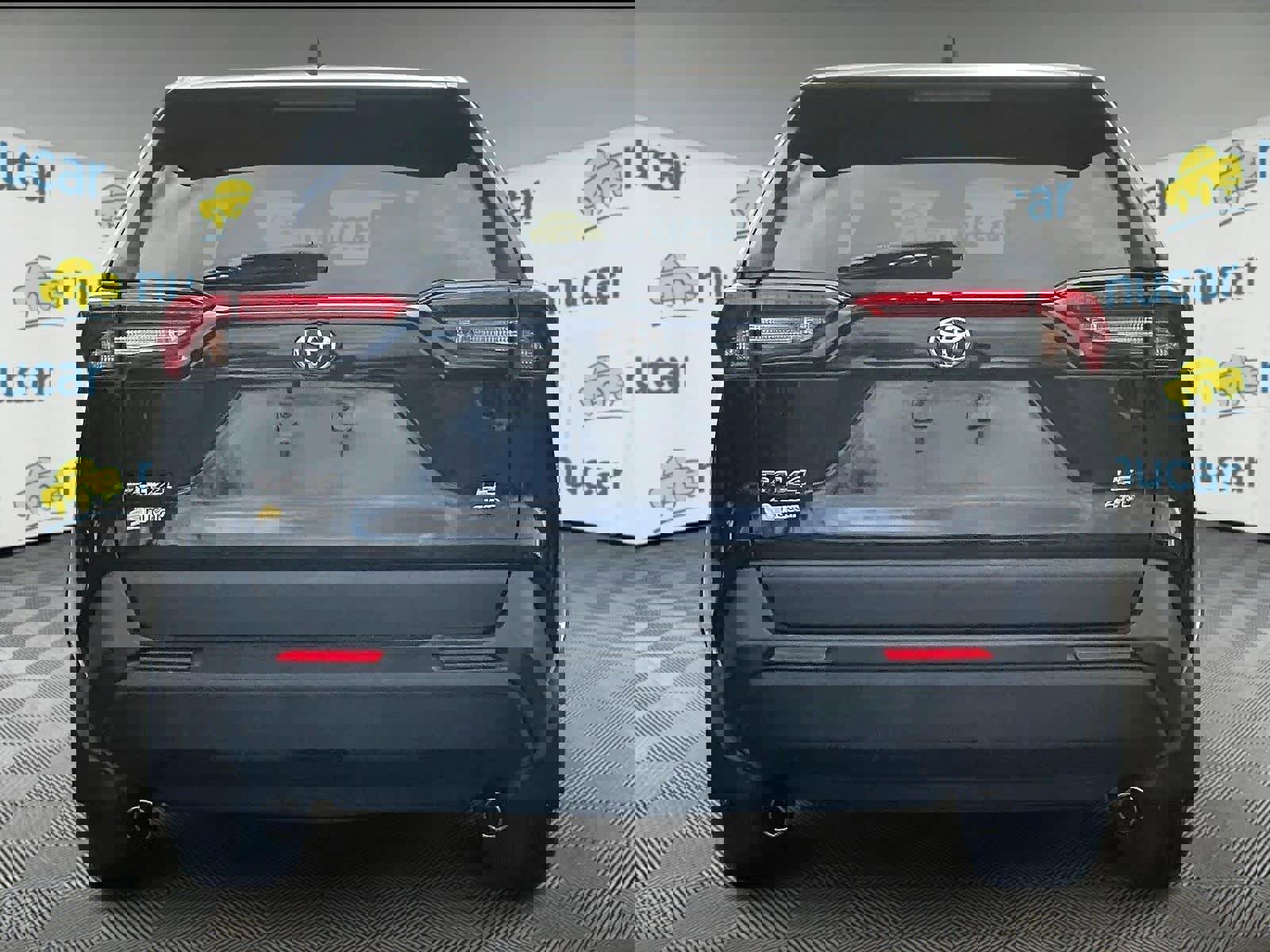 Used 2022 Toyota RAV4 LE image 5