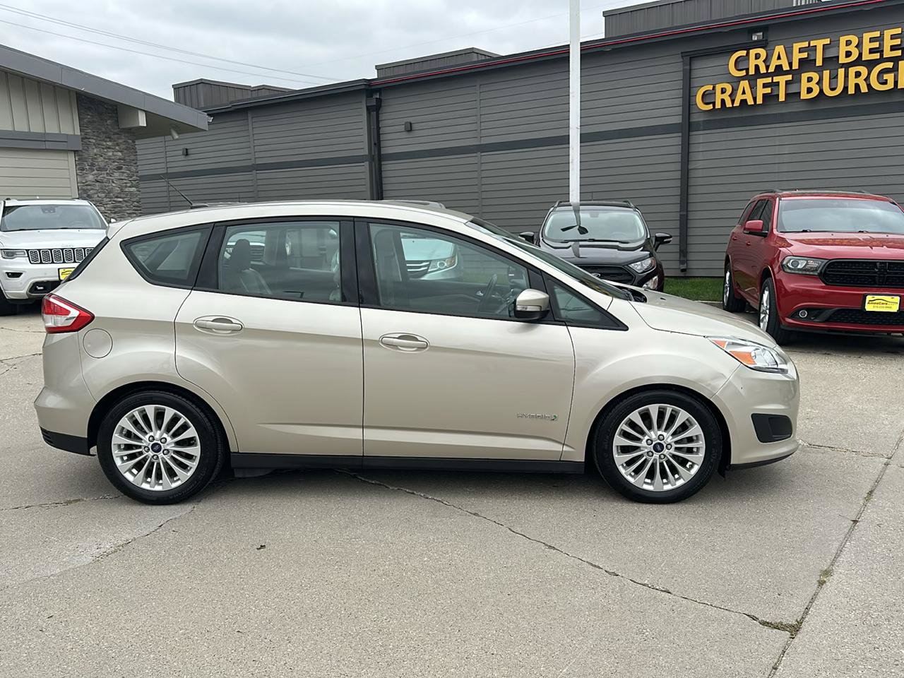 Used 2018 Ford C-MAX SE FWD image 2
