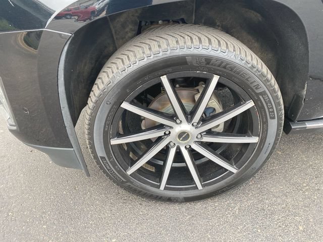 Used 2019 Cadillac Escalade ESV Platinum AWD/4WD image 10