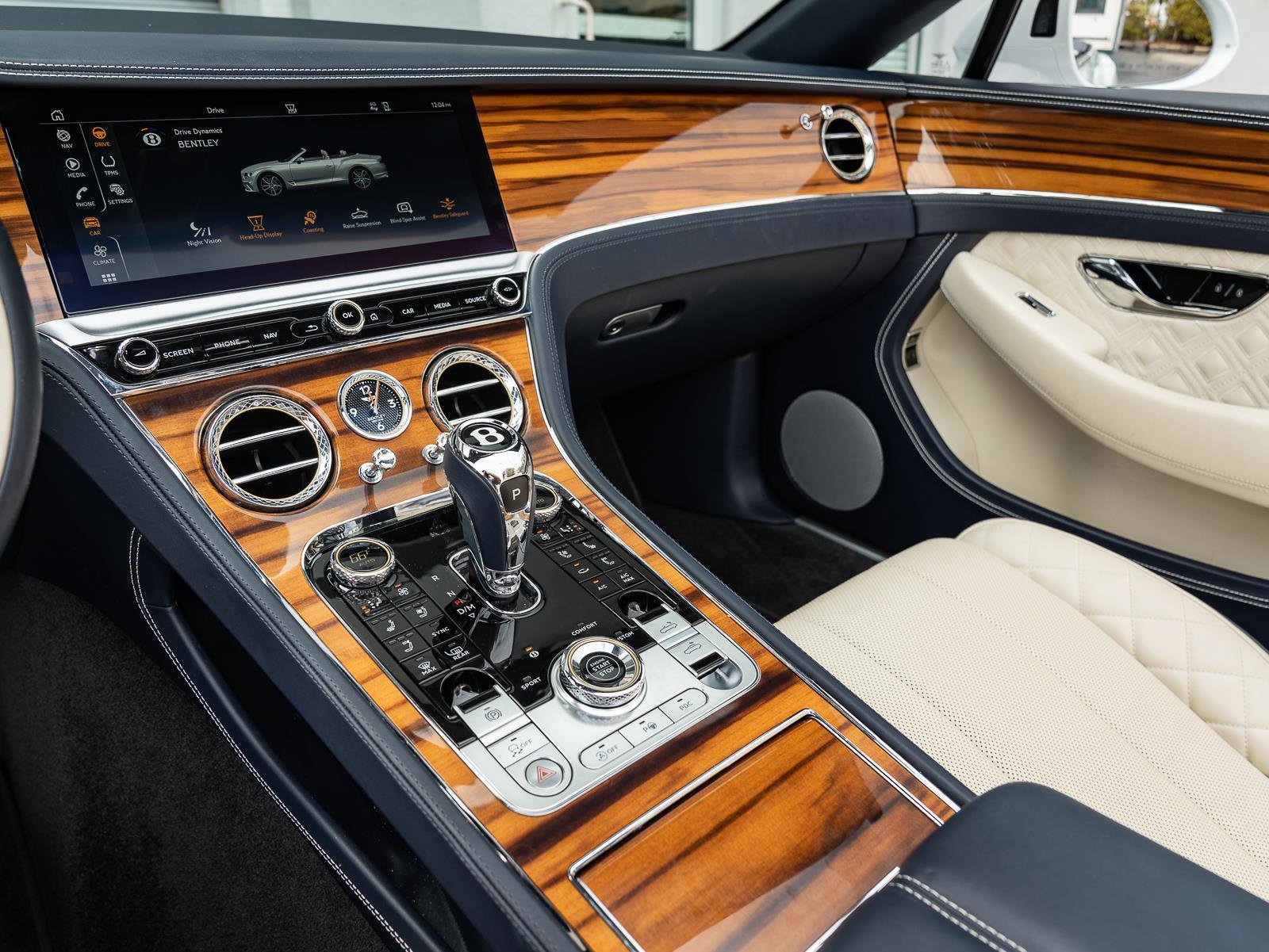 Used 2021 Bentley Continental GT V8 image 14