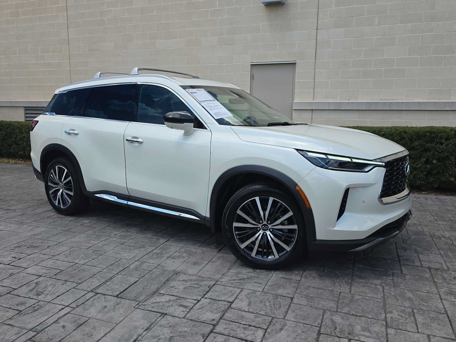 Used 2025 INFINITI QX60 Sensory AWD/4WD image 30