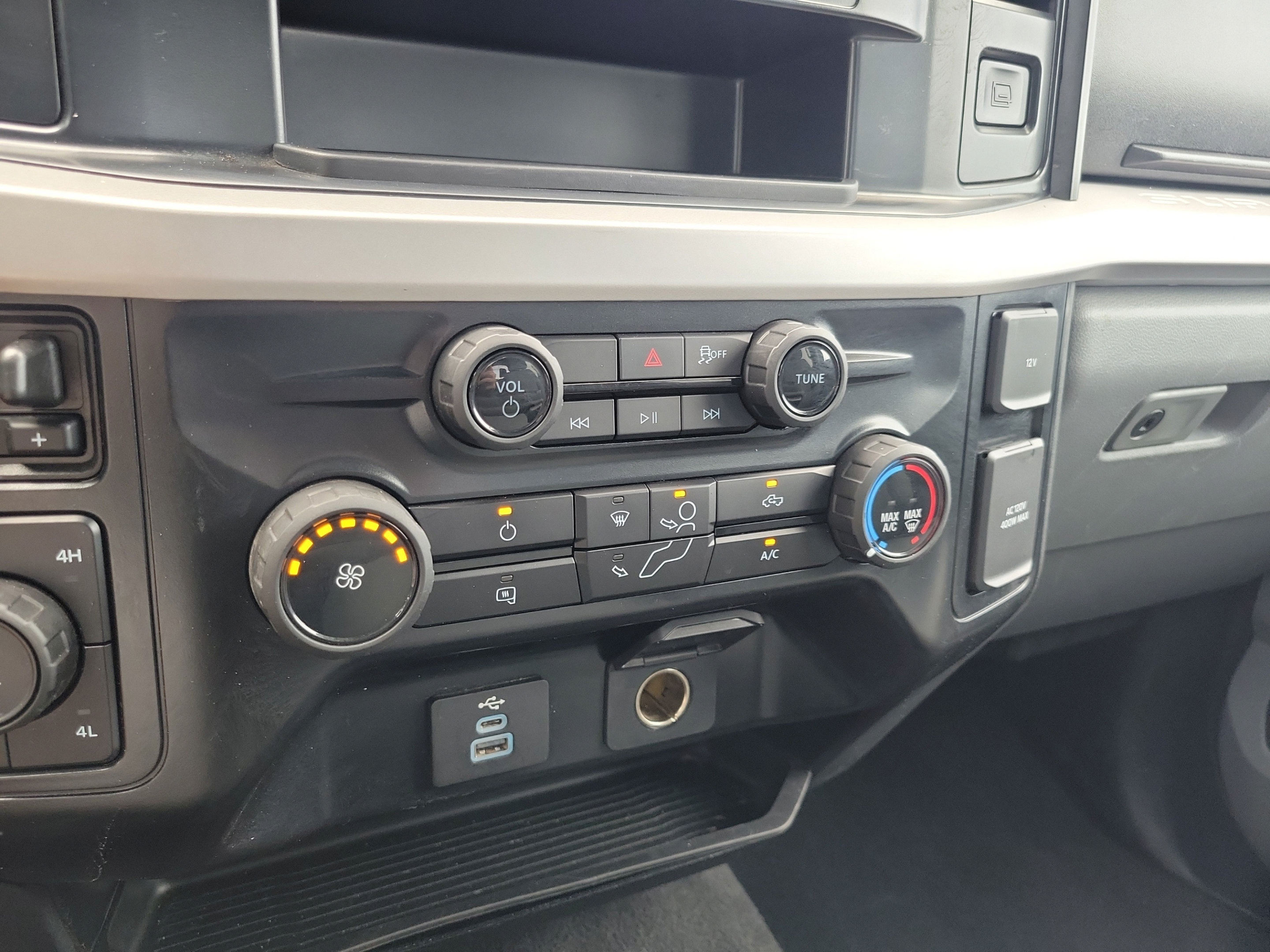 Certified 2025 Ford F250 XLT AWD/4WD image 30